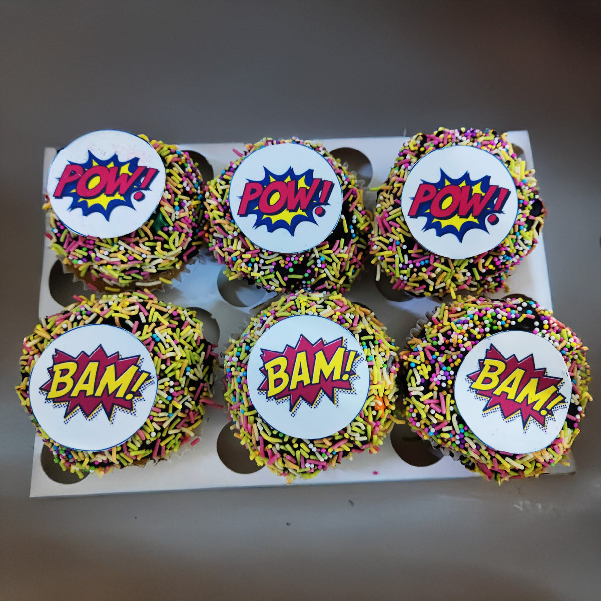 Bam, Pow Comic Cupcakes