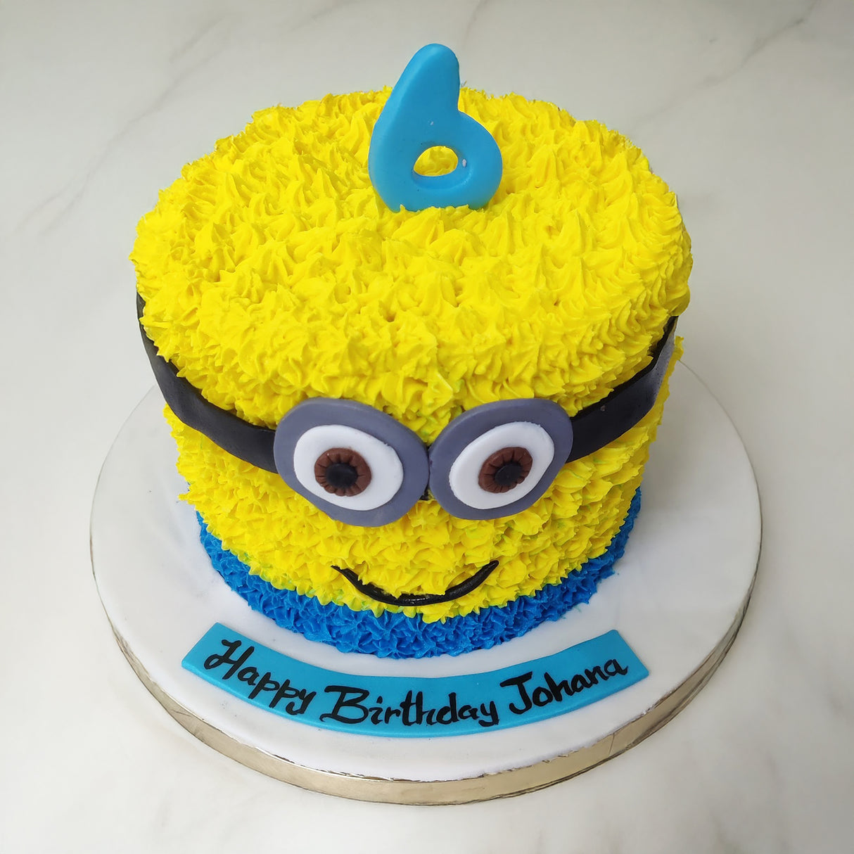 Minion Cream Cake