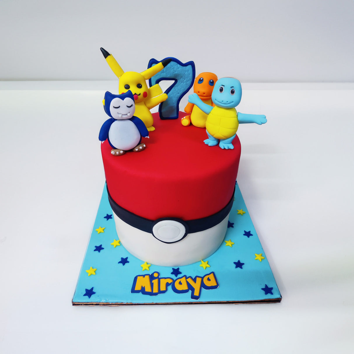 Epic Pokémon Theme Cake