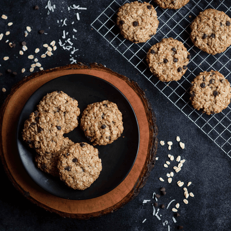 Oatmeal Chocolate Chip Cookie w/ Organic Jaggery (box of 10) - Crave