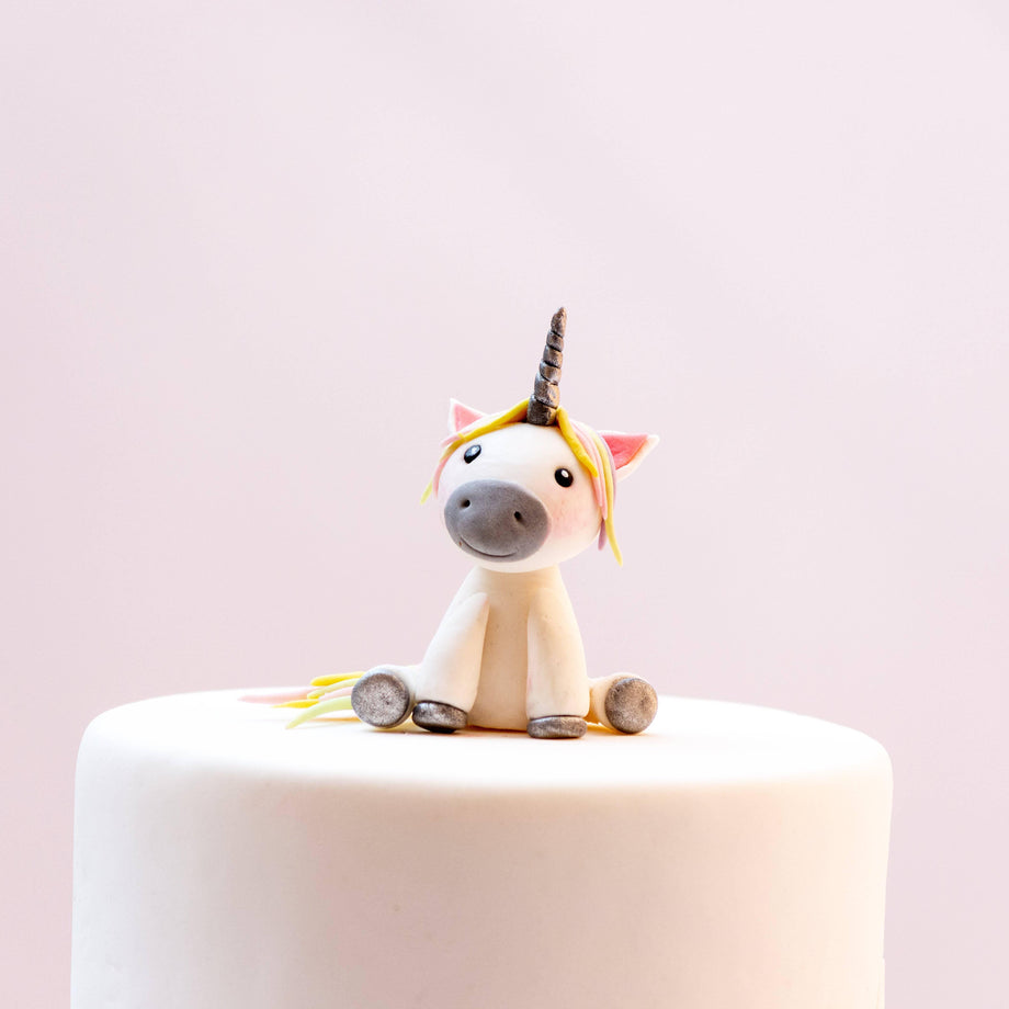 Royals Cake Topper (Paper Topper Unicorn) : Amazon.in: Toys & Games